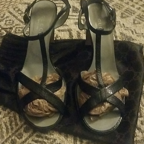 Gucci Shoes dramatic price drop!!!! - Picture 2 of 3